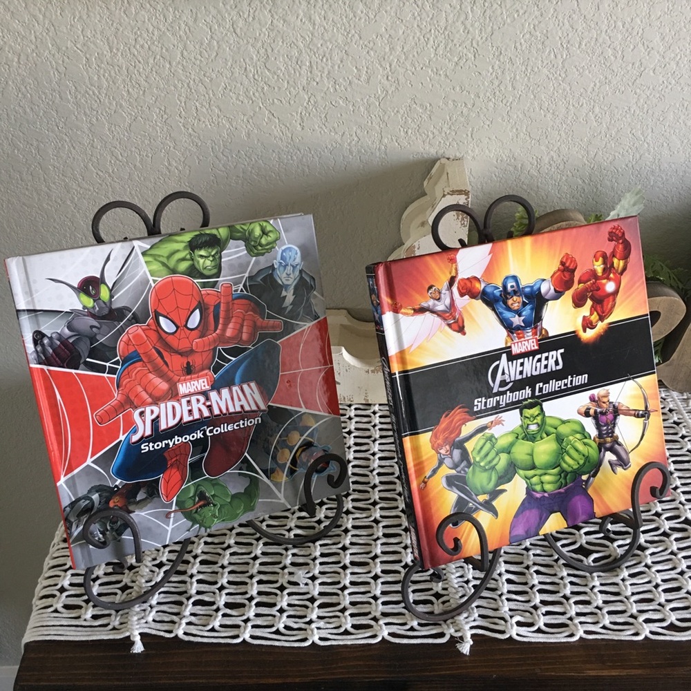 🕷💫🕸set of 2 big AVENGERS/SPIDER-MAN storybooks